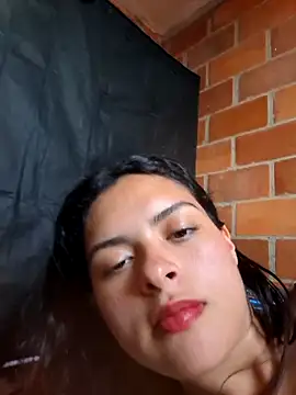 diablitaxhot online show from May 27, 2026, 6:49 pm