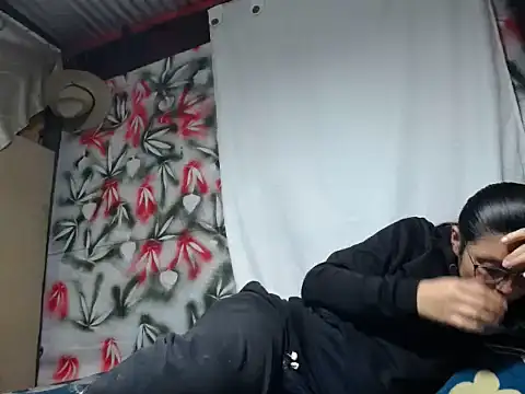 Snapshot of SHARONYJQVI chatting on September 27, 2025, 9:53 pm SHARONYJQVI online show from September 27, 2025, 9:53 pm