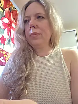 Snapshot of Irina3718 chatting on June 12, 2026, 1:43 pm Irina3718 online show from June 12, 2026, 1:43 pm