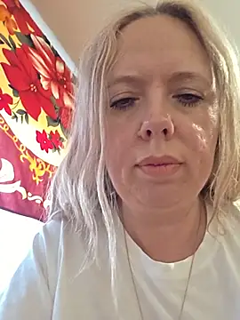 Snapshot of Irina3718 chatting on July 10, 2026, 3:25 pm Irina3718 online show from July 10, 2026, 3:25 pm
