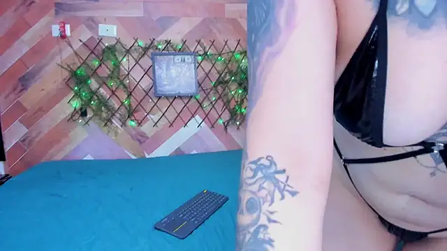 EmilyandChristianTattoos online show from November 8, 2025, 12:44 am