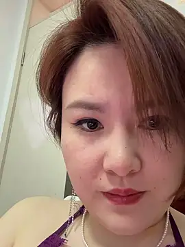 Baby-youyou online show from November 30, 2025, 1:15 pm