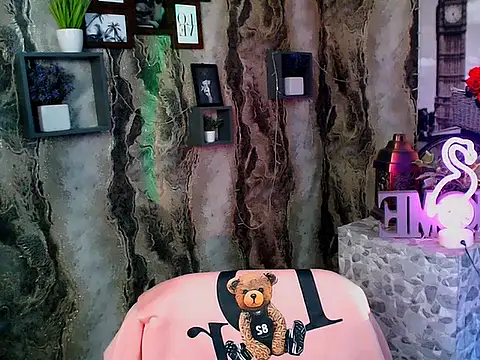 LanaTey online show from November 29, 2025, 3:59 pm