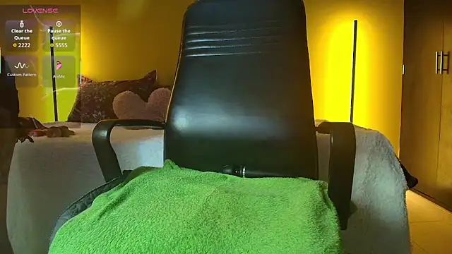 taniarock 17sex online show from March 26, 2026, 10:10 am