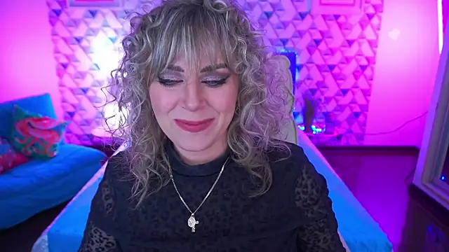 CandyLadyyy online show from April 21, 2026, 7:06 pm