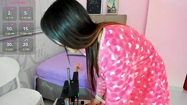 Snapshot of Tania_Duque chatting on September 20, 2025, 3:02 pm Tania Duque online show from September 20, 2025, 3:02 pm