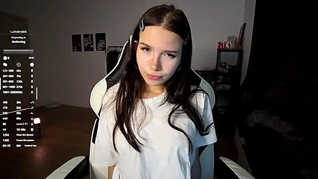 MayAgard online show from October 31, 2025, 7:37 pm