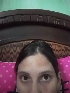 Snapshot of VictoriaLuxe chatting on October 29, 2025, 1:19 am VictoriaLuxe online show from October 29, 2025, 1:19 am