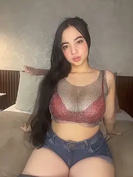 Snapshot of alisonnwalker2025 chatting on February 4, 2026, 12:44 pm alisonnwalker2025 online show from February 4, 2026, 12:44 pm