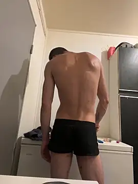 Snapshot of Hugo34bg chatting on September 29, 2025, 3:55 am Hugo34bg online show from September 29, 2025, 3:55 am