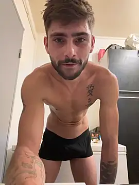 Snapshot of Hugo34bg chatting on October 4, 2025, 2:31 am Hugo34bg online show from October 4, 2025, 2:31 am