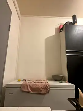 Snapshot of Hugo34bg chatting on October 28, 2025, 2:15 am Hugo34bg online show from October 28, 2025, 2:15 am