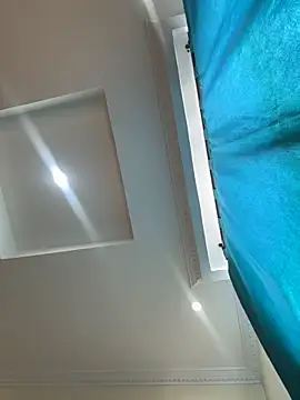 Ivelleee  online show from November 4, 2025, 7:57 pm