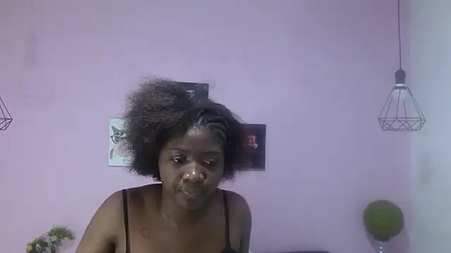 Snapshot of fiorela_madison chatting on September 25, 2025, 12:31 pm fiorela madison online show from September 25, 2025, 12:31 pm
