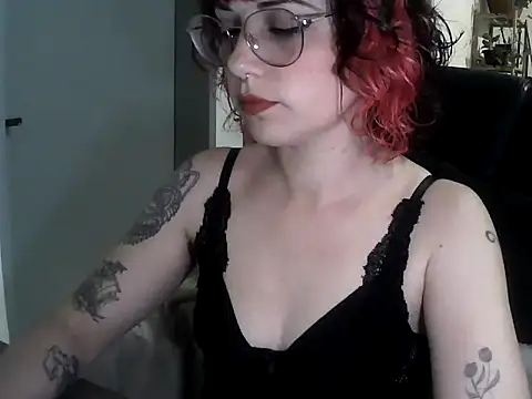 Snapshot of Acid_Girl_Ofc chatting on October 15, 2025, 3:17 am Acid Girl Ofc online show from October 15, 2025, 3:17 am