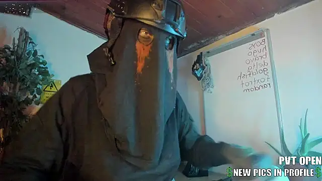 Snapshot of cos_operator chatting on January 31, 2026, 7:56 pm cos operator online show from January 31, 2026, 7:56 pm