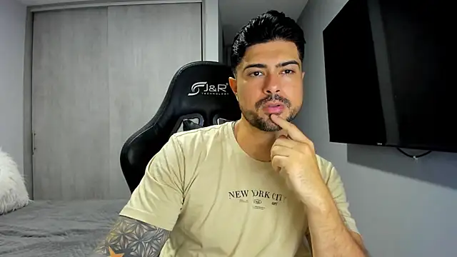 Dante Storm online show from November 19, 2025, 4:40 pm