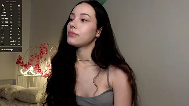 glamourr online show from November 13, 2025, 8:57 am