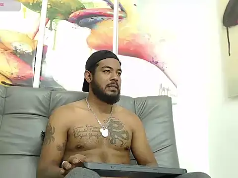 BladeFoxxx1 online show from November 25, 2025, 3:28 am