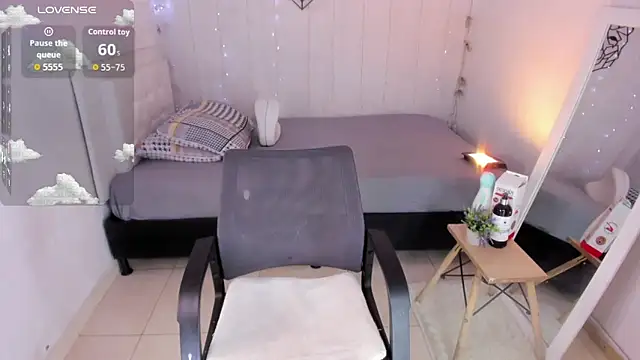 Snapshot of Brithanycullen chatting on October 6, 2025, 11:35 pm Brithanycullen online show from October 6, 2025, 11:35 pm