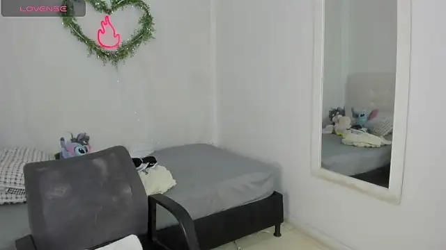 Brithanycullen online show from April 19, 2026, 4:12 am