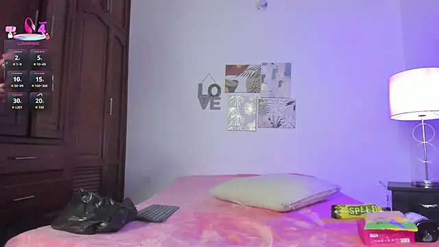 Snapshot of alana_111 chatting on October 29, 2025, 3:09 am alana 111 online show from October 29, 2025, 3:09 am