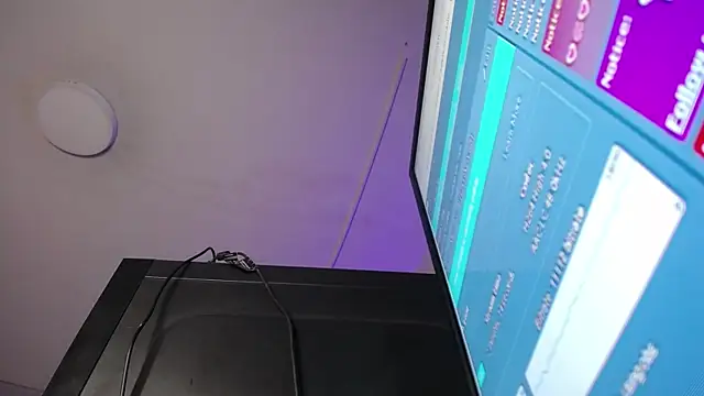 Violet King online show from November 7, 2025, 4:56 am