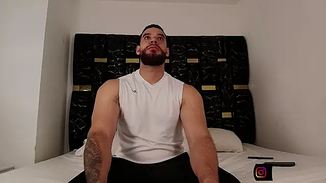 Snapshot of chris_blake__ chatting on October 4, 2025, 7:12 pm chris blake online show from October 4, 2025, 7:12 pm