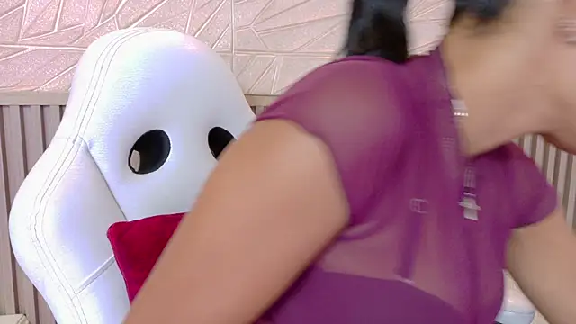 Gaviluc  online show from April 15, 2026, 11:50 am