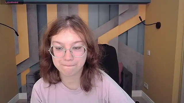 AngelinaLow online show from November 2, 2025, 6:27 am