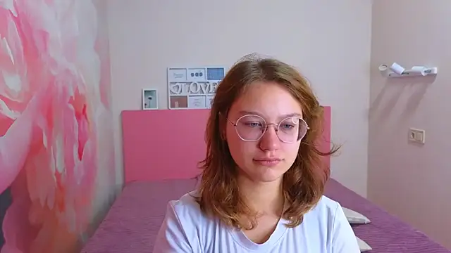 AngelinaLow online show from November 12, 2025, 12:27 pm