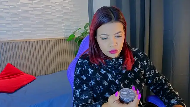 TiffanyWalk online show from October 8, 2025, 10:57 am