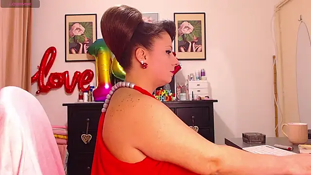 passionforkiss online show from April 1, 2026, 8:39 pm