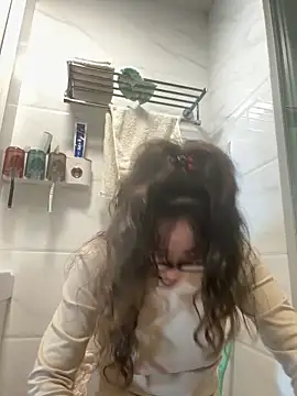 Snapshot of aa520uv chatting on March 7, 2026, 2:52 am aa520uv online show from March 7, 2026, 2:52 am