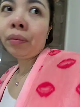 Snapshot of aa520uv chatting on March 14, 2026, 1:49 pm aa520uv online show from March 14, 2026, 1:49 pm