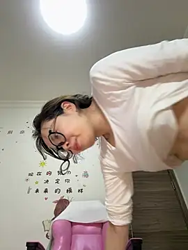 Snapshot of aa520uv chatting on April 11, 2026, 7:45 am aa520uv online show from April 11, 2026, 7:45 am