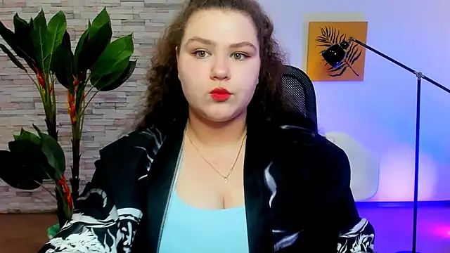 Snapshot of FlorenceAnderson chatting on March 14, 2025, 10:50 am FlorenceAnderson online show from March 14, 2025, 10:50 am