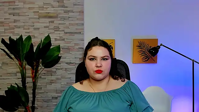 Snapshot of FlorenceAnderson chatting on March 17, 2025, 2:12 pm FlorenceAnderson online show from March 17, 2025, 2:12 pm