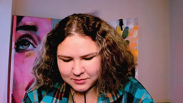 Snapshot of FlorenceAnderson chatting on September 15, 2025, 9:20 am FlorenceAnderson online show from September 15, 2025, 9:20 am