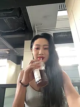 linger-23 online show from October 7, 2025, 5:59 am