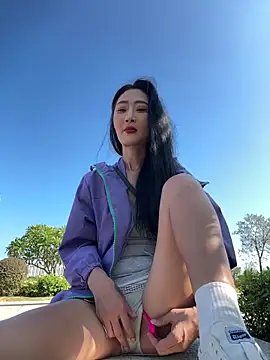 linger-23 online show from November 8, 2025, 6:24 am