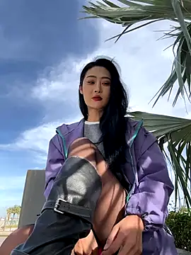 linger-23 online show from November 27, 2025, 6:37 am