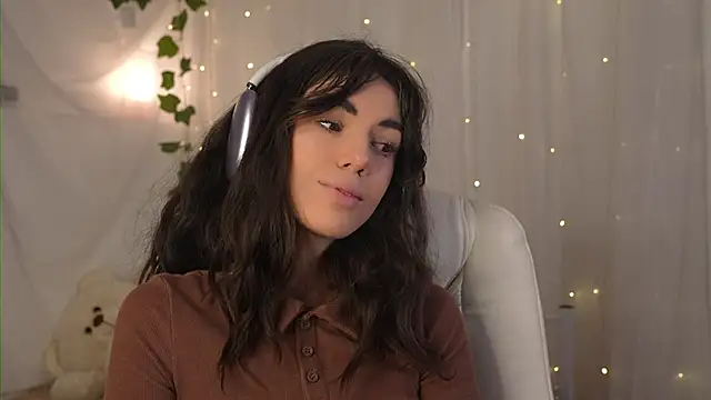 mystica  online show from October 28, 2025, 10:08 am