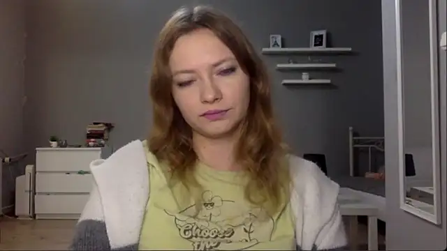 MillieShow online show from November 2, 2025, 10:12 pm