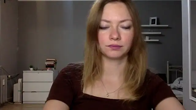 MillieShow online show from November 11, 2025, 9:48 pm