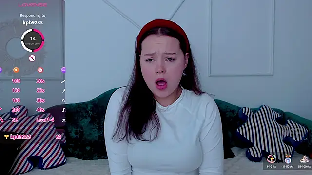 Cute kitty- online show from September 28, 2025, 2:28 am