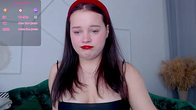 Cute kitty- online show from October 1, 2025, 10:05 pm