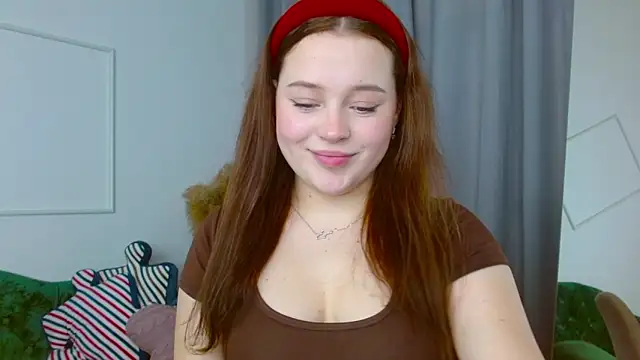 Cute kitty- online show from November 9, 2025, 8:23 am