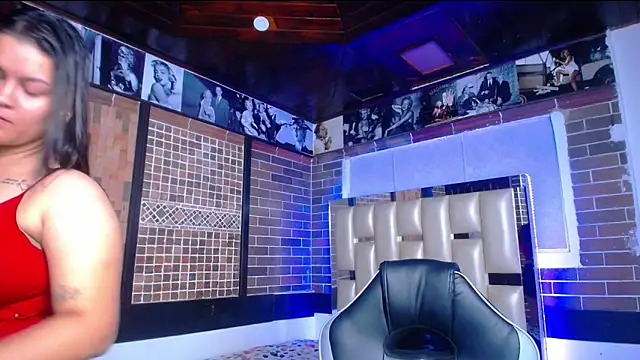 kriss sweetboobs10 online show from September 25, 2025, 12:31 pm