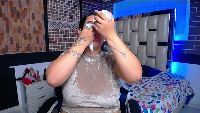 kriss sweetboobs10 online show from September 27, 2025, 12:54 pm